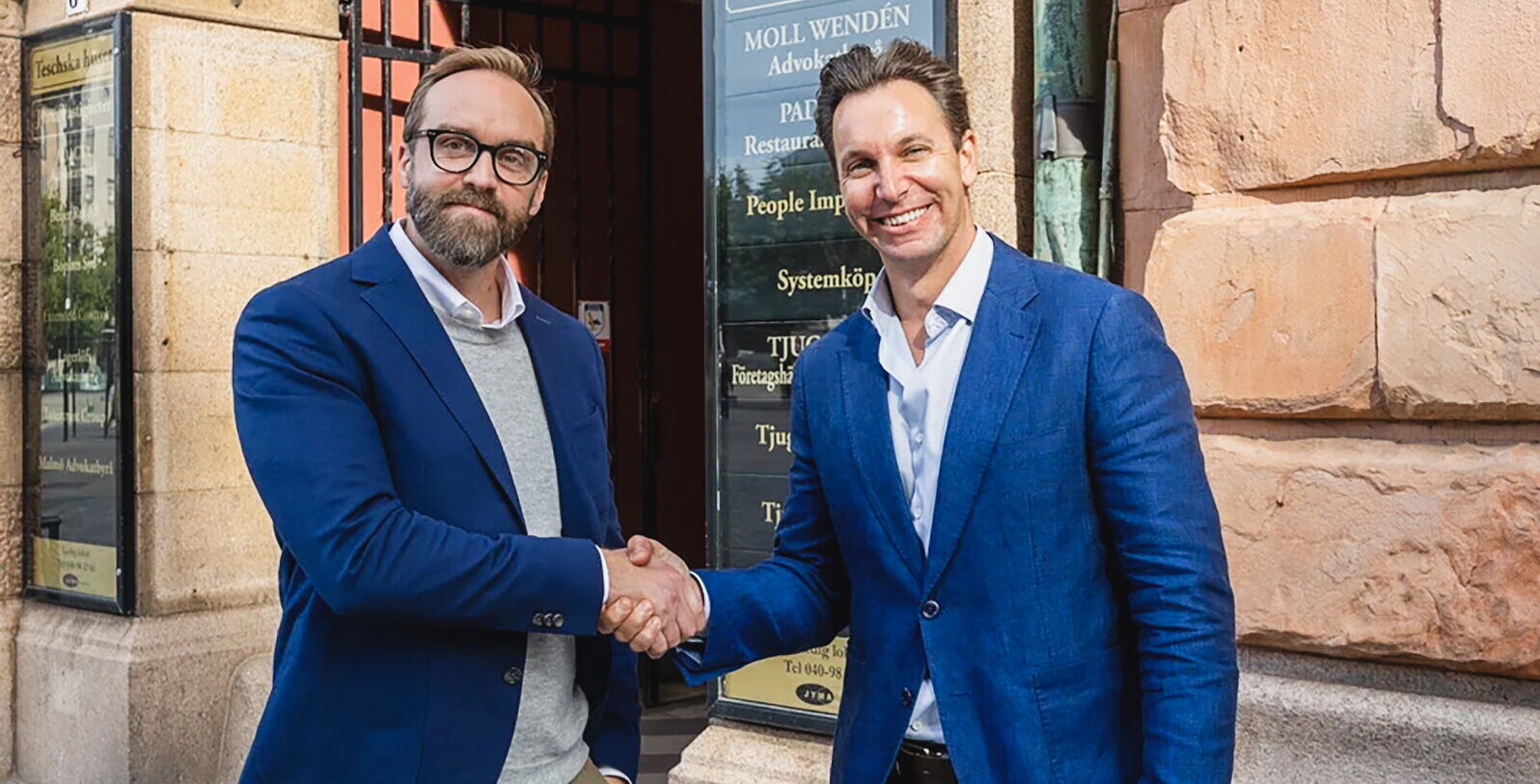 Bild på Joakim Wallberg, vd AB Bromöllahem och Anders Sjögren, vd Boplats Syd.